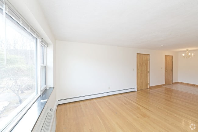 1 BR, 1 BA