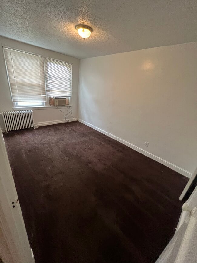 Photo - 231 Oakwood St SE