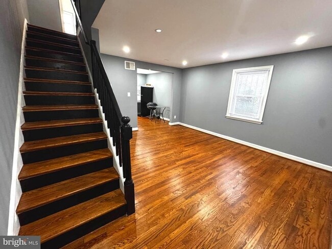 Building Photo - 3943 Pennsylvania Ave. SE Unit B