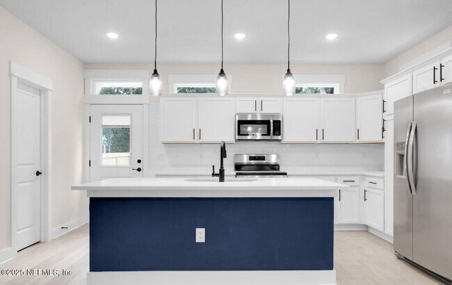 Photo - 1631 Boulevard