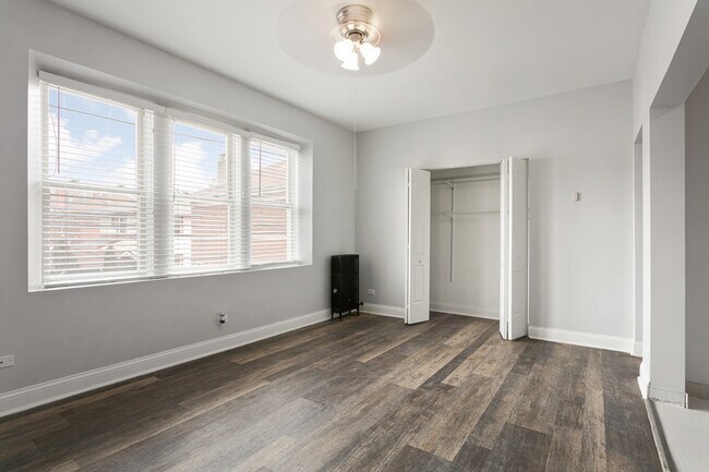 Photo - 1608 W Sherwin Ave Unit 712