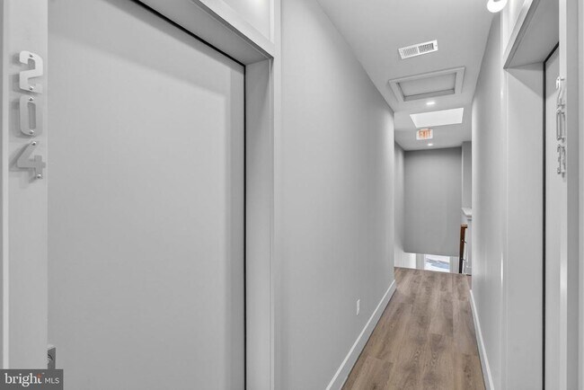 Photo - 117 N 21st St Unit 204