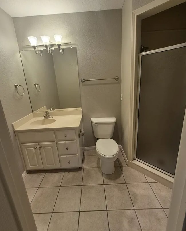 Photo - 3 bed 3 bath one block away from Baylor