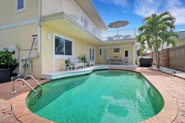 Photo - 1097 Frank Whiteman Blvd