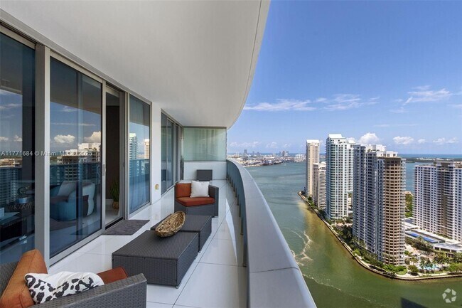 Building Photo - 200 Biscayne Blvd Way Unit 3904 Rental