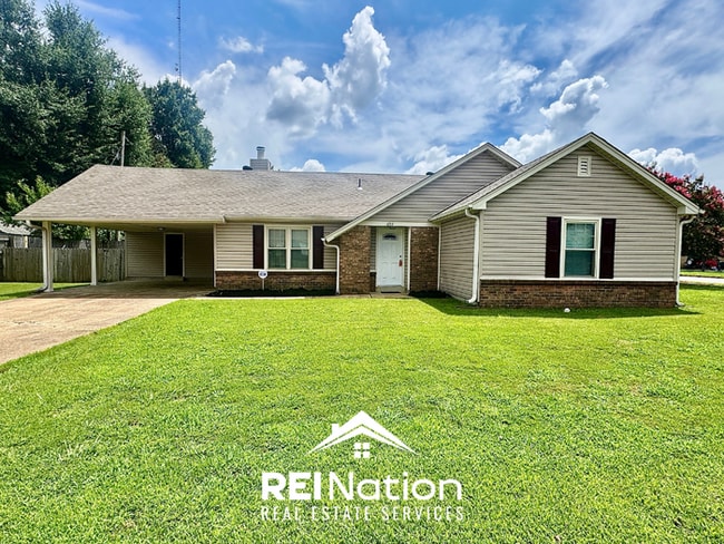 Building Photo - Move-In Ready 3BR/2BA Home in 38133 - Hardwood Floors & Great Storage