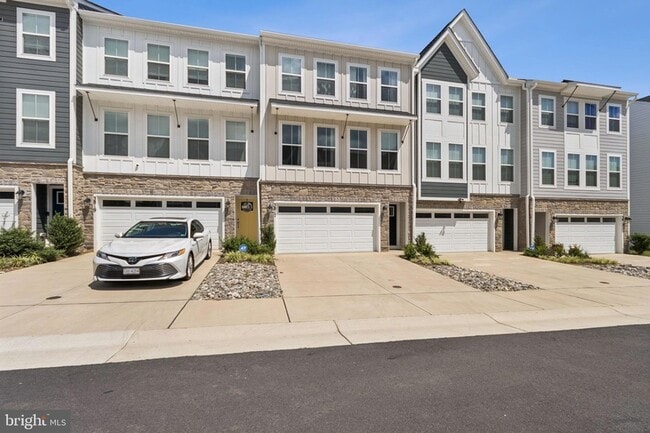 Building Photo - 3817 Drayton Ct