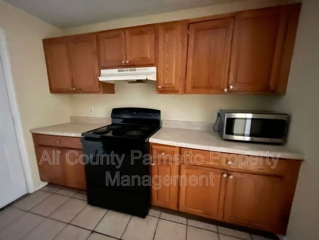 Building Photo - 204 A St Unit B