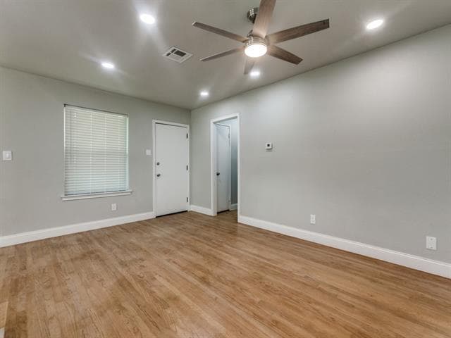 Photo - 328 La Salle Dr