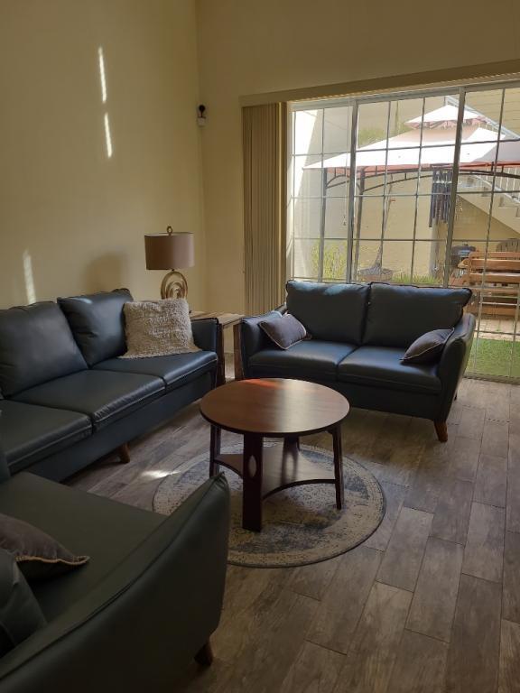 Photo - 539 Hedgewood Dr