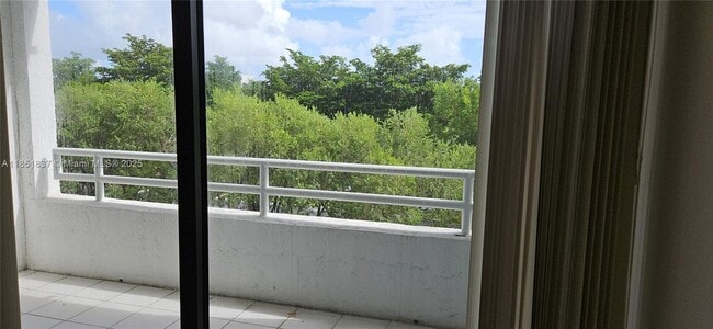 Photo - 20355 NE 34th Ct Unit 321