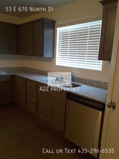 Photo - 53 E 670 N St