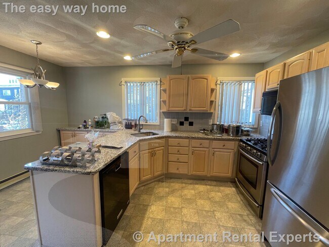 Building Photo - 112 Boston Ave