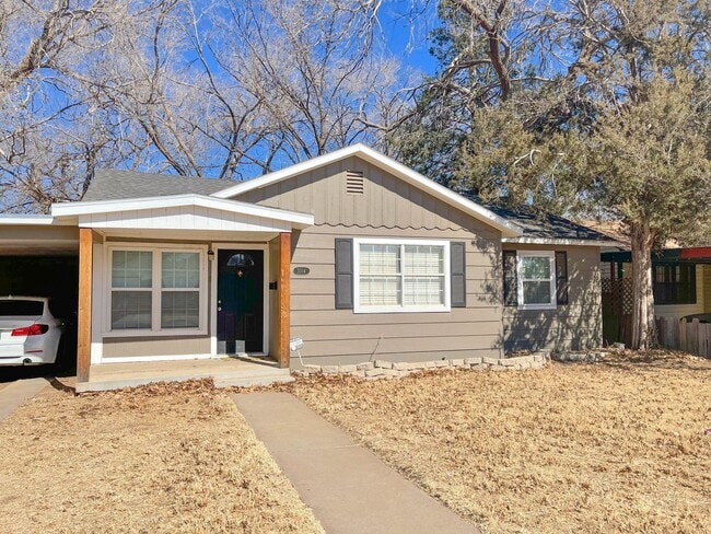 Building Photo - Pre-Leasing 3 bed 2 bath Move In Ready! Close to Texas Tech!!