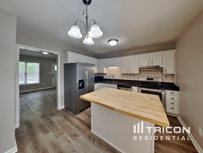 Photo - 5945 Presentation St