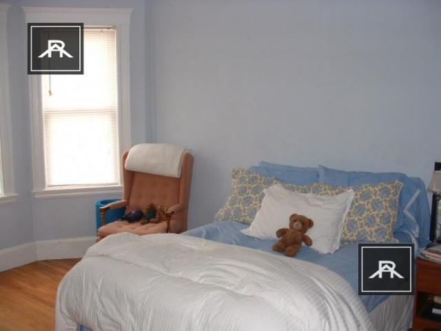 4 bedroom in Brighton MA 02135 - 4 bedroom in Brighton MA 02135 Unidad 3 Rental