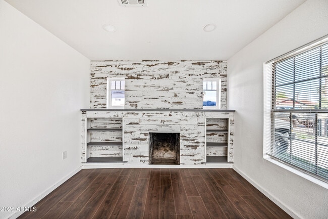 Photo - 330 N 15th St