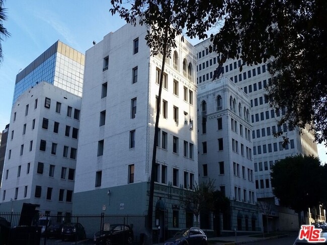 Photo - 630 S Kenmore Ave Unit 300