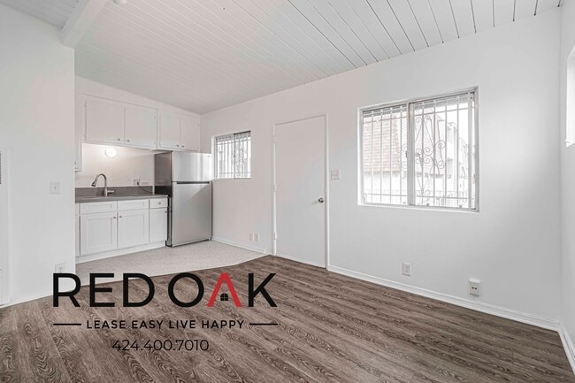 Building Photo - 128 Normandie Ave Unit F