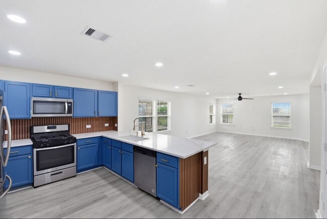 Photo - 10433 Russell Pines Dr