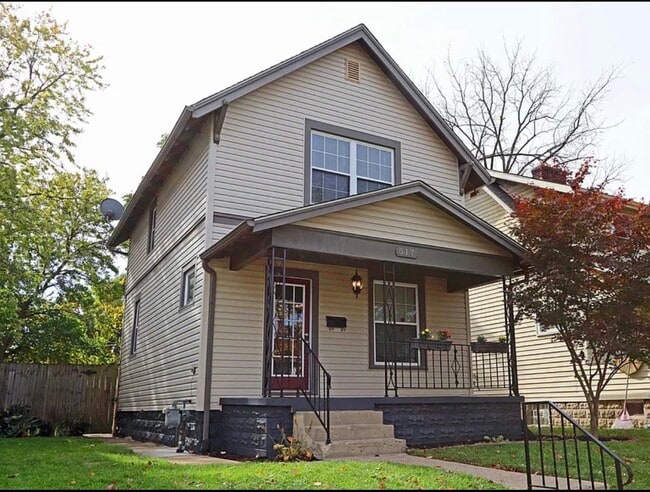 Building Photo - 517 Sheldon Ave