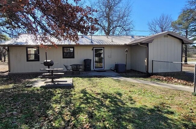 Photo - 415641 E 1094 Rd