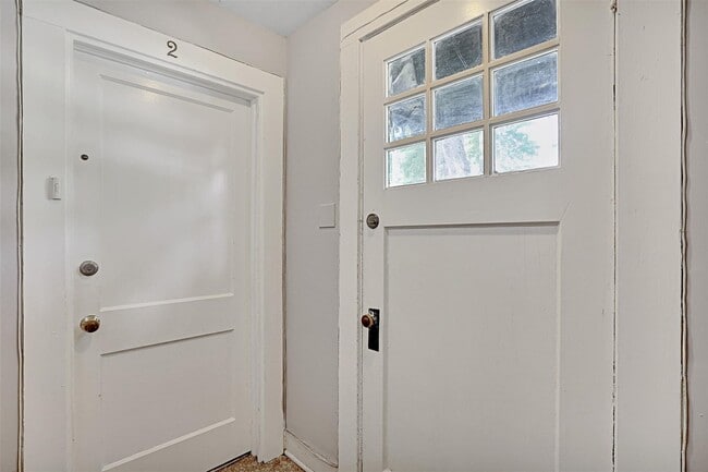 1517 Bonnie Brae St Unit 4