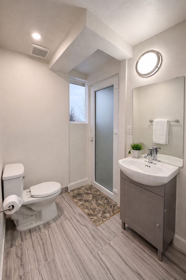 Photo - 7800 Lundy's Ln Unité 207