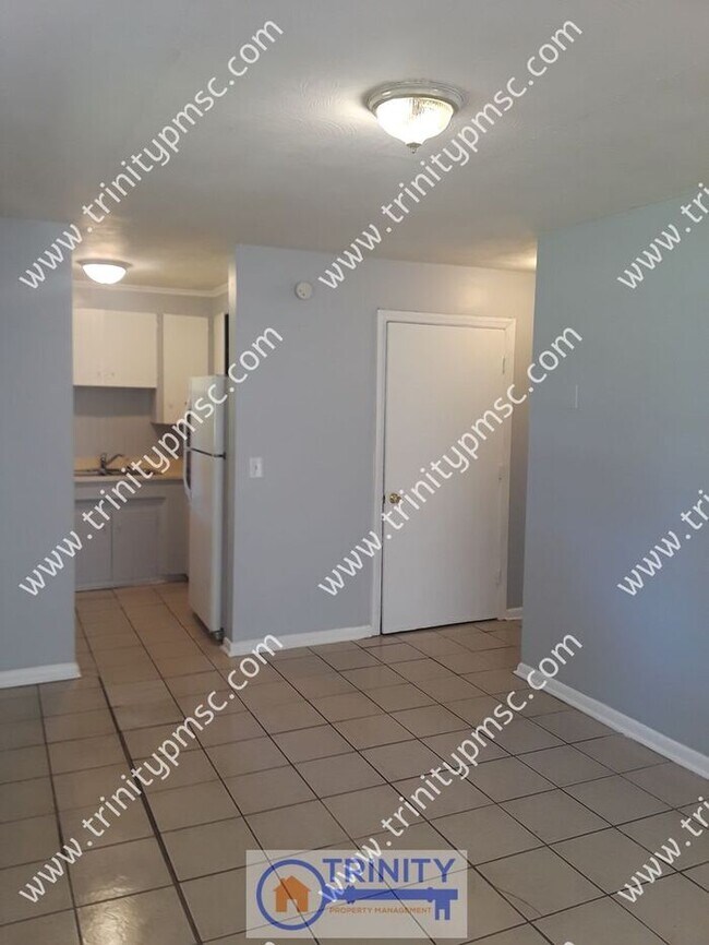 Waiting for you! Spacious duplex in conven... Rental For Rent in