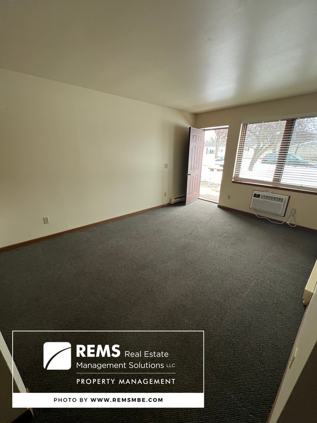 Photo - 503 7th St Unit 6