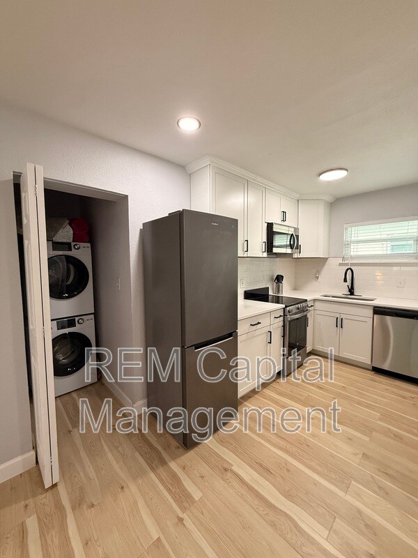 Photo - 240 30th Ave N Unit D