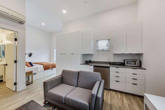Artthaus Mandela: New Luxury Apartments! 2... - Artthaus Mandela: New Luxury Apartments! 2... Unit E
