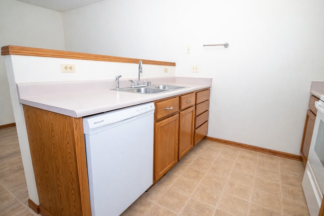 Photo - Moline Duplex Unit 1601