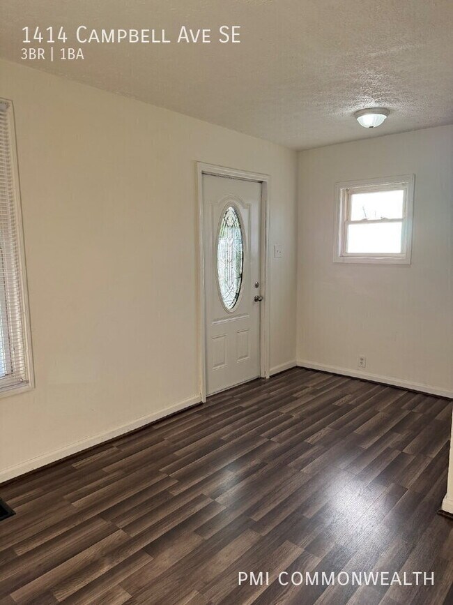 Photo - 1414 Campbell Ave SE