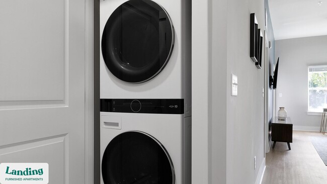 Photo - 1880 Maple Dr NW Unidad 204