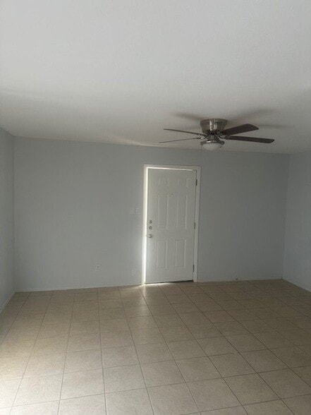 Photo - 5101 Pershing Ave Unidad 1