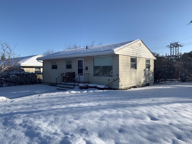 732 S 12th Ave