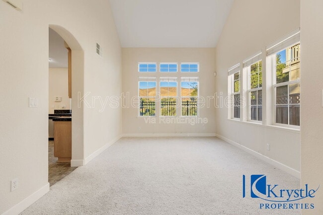 Photo - 6335 Newhaven Ln