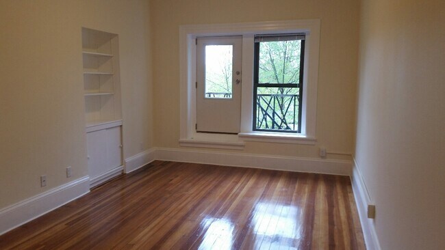 1463 Beacon St Unit 3
