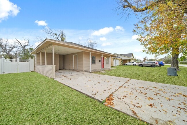 Photo - 1417 Jennifer Ln