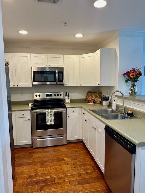 Photo - 1106 Tree Top Way