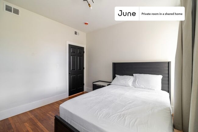 Photo - Room in Shared 5 bed/2 bath home Unidad C