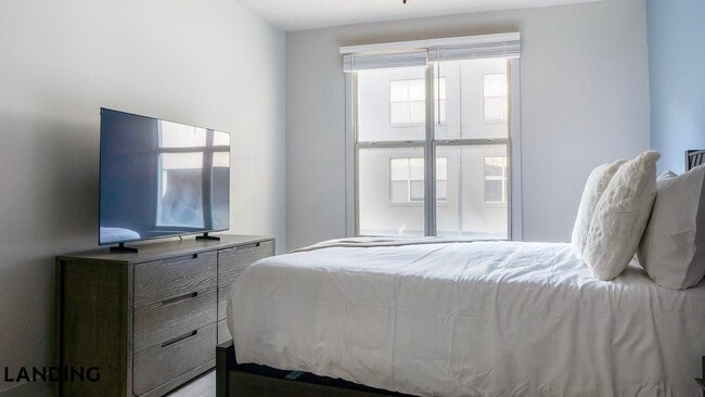 Photo - 49 Boulevard SE Unidad C-336