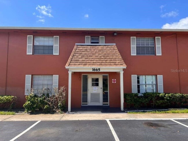 Building Photo - 1665 W Oak Ridge Rd Unit C