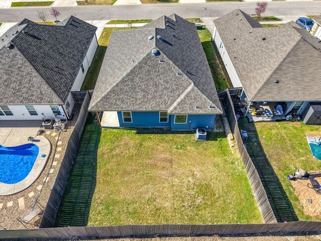 Photo - Modern 3 Bed / 2 Bath Home w/ Granite Kitchen & Fenced Yard in Temple, TX