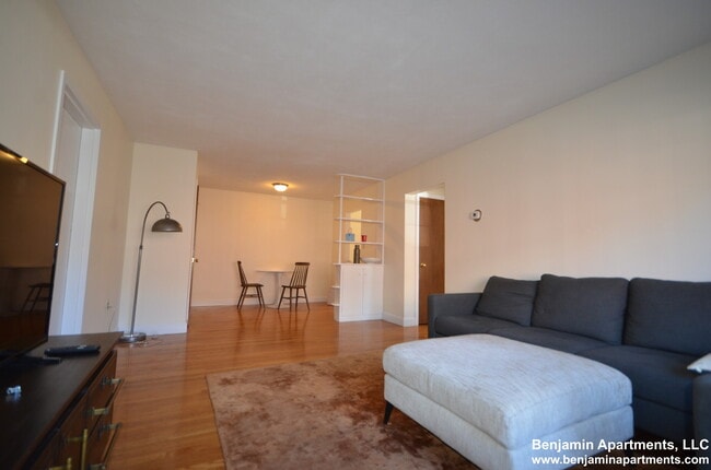 Photo - 3 Brattle Dr Unit 3