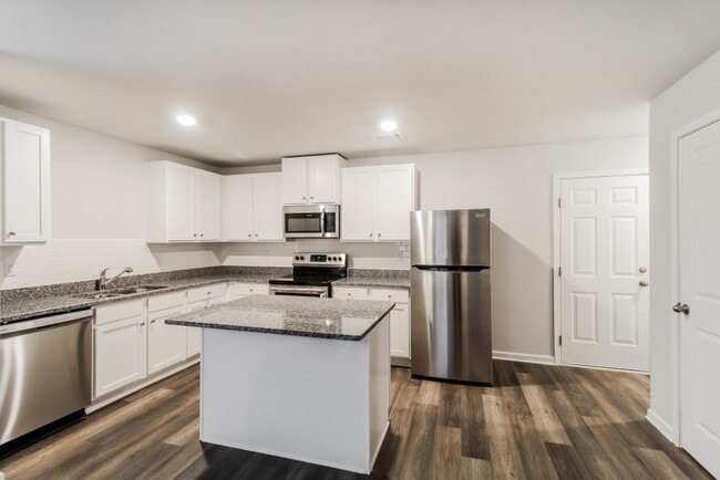 Photo - 392 Amelia Ln