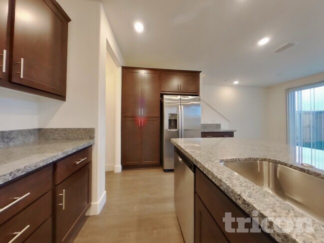 Photo - 8217 Perla Wy