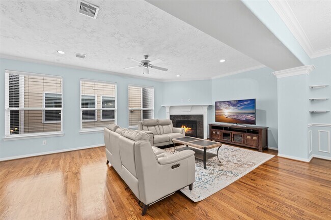 Photo - 3410 Skyline Village Dr