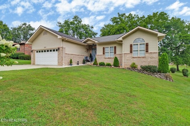 Building Photo - 3016 Seminole Loop Rental